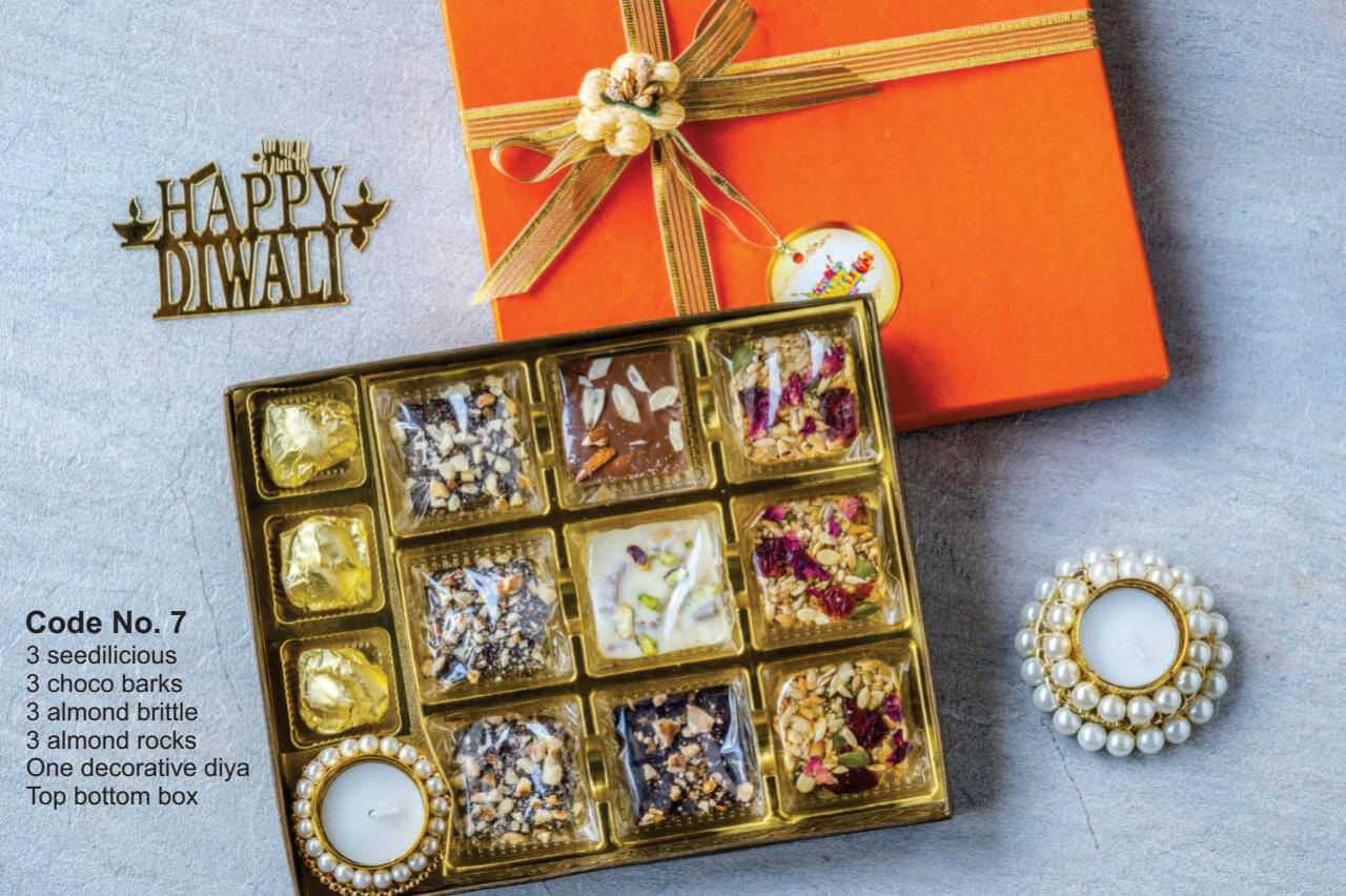1620465095_Corporate-Diwali-Gift-Hampers-07
