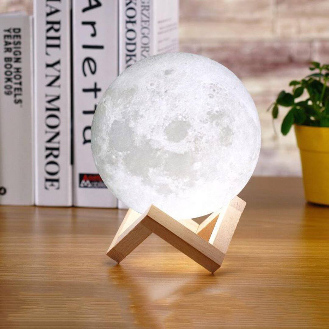 1628078440_Moon-Lamp-07